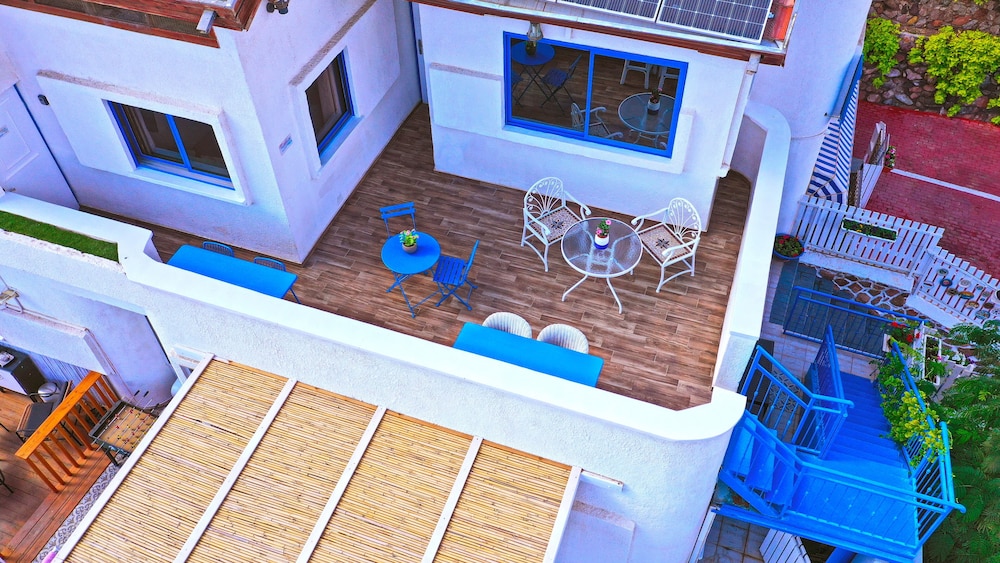 Dayos Unique Suites
