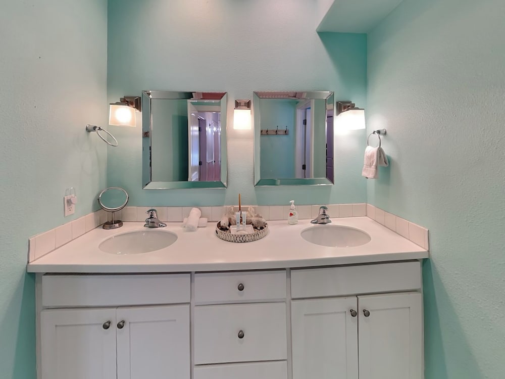 Brew Lagoon by Silver Sands Vacation Rentals