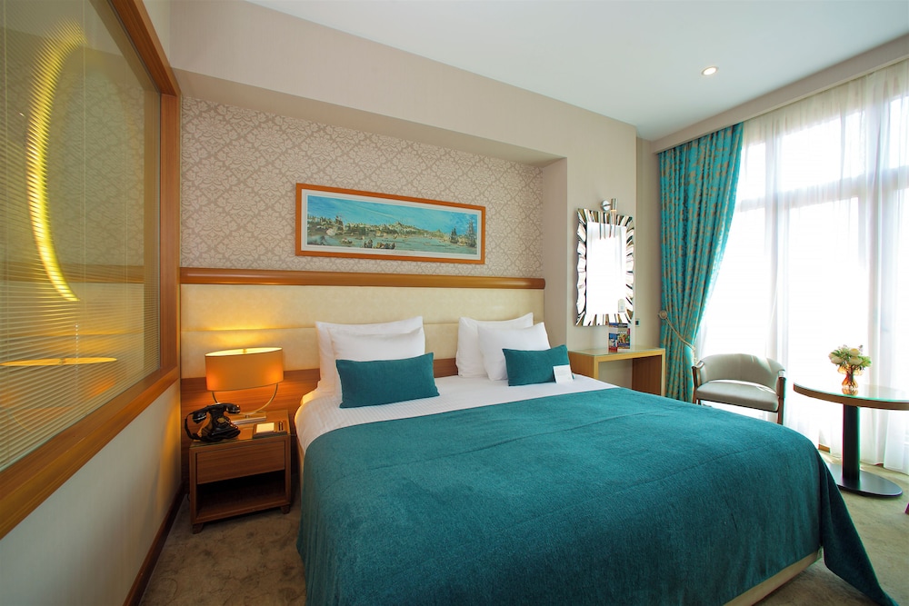 Momento Golden Horn Otel - Image 48