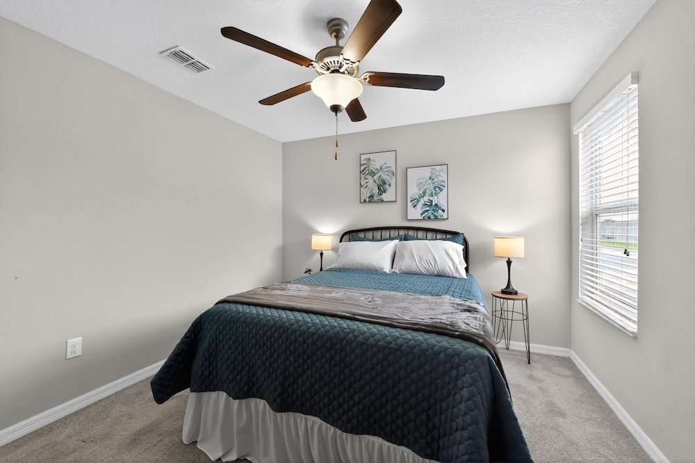 Spacious Getaway Near Apollo Beach 5 Bedroom Home