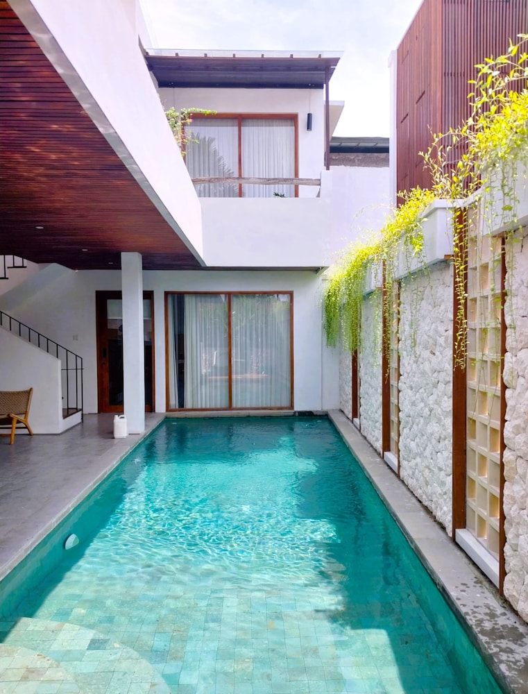 Villa Casanaya Pererenan Canggu