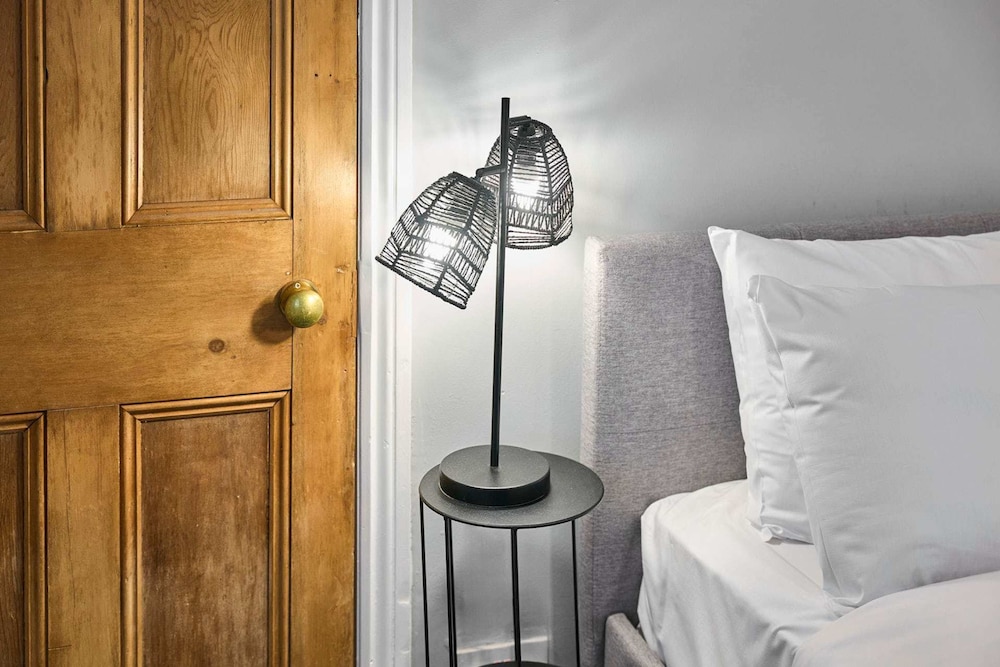 Host Stay Railway Cottages