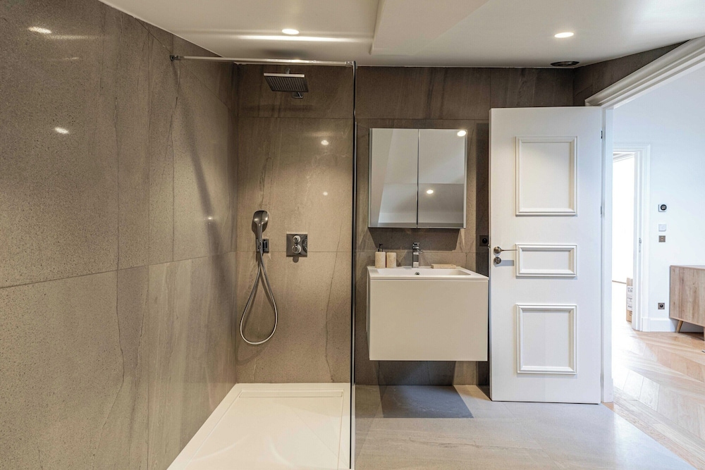 Renovated Penthouse - Gray D'albion/croisette