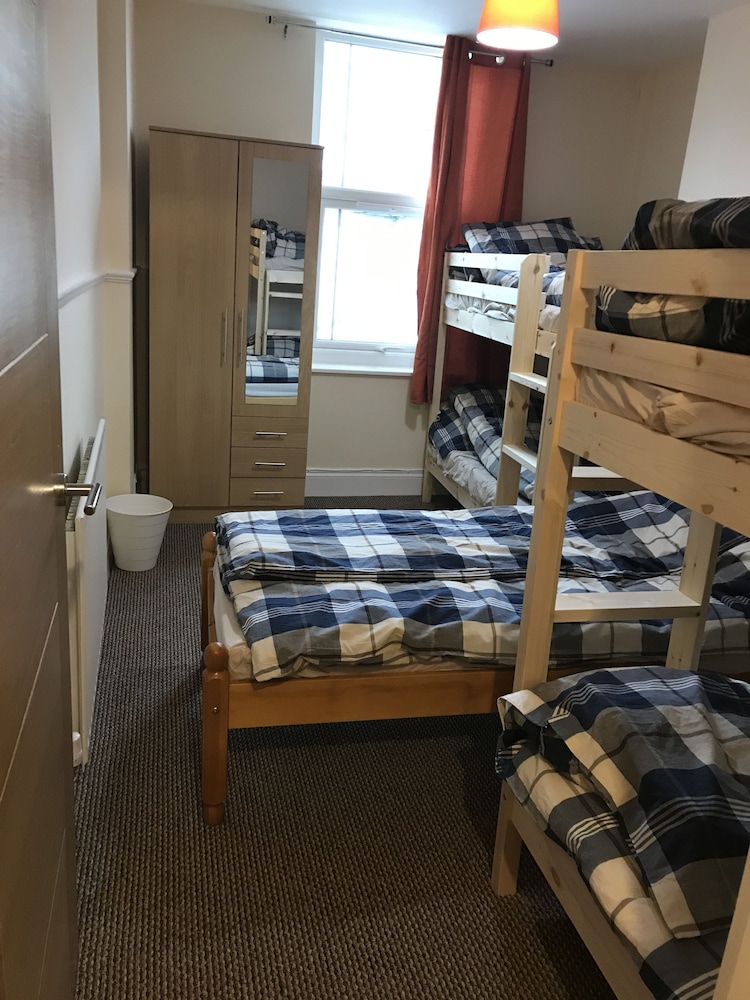 No 8 Apartments