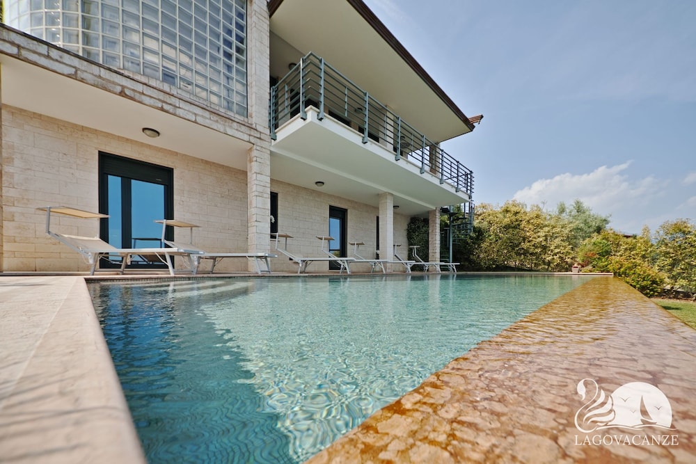 Villa Livia Luxury in Villanuova sul Clisi