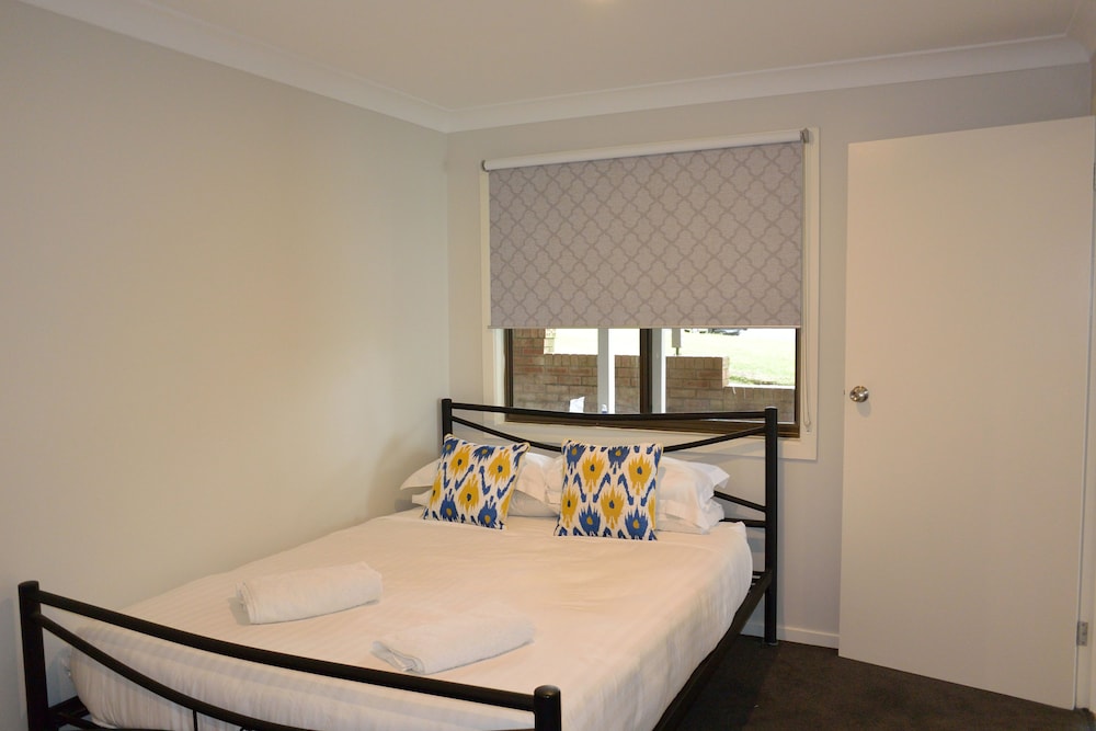 Dungowan Waterfront Apartments