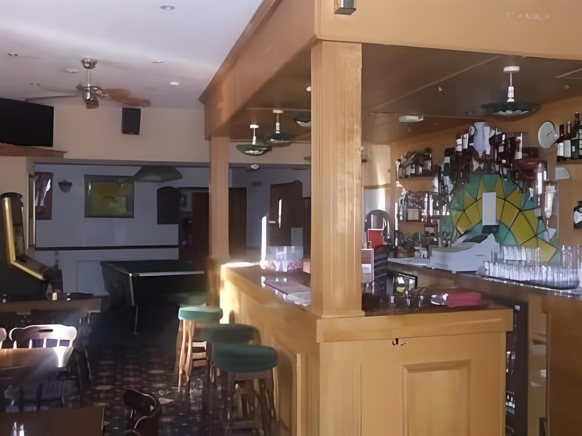 Hillside House Hotel & Restaurant