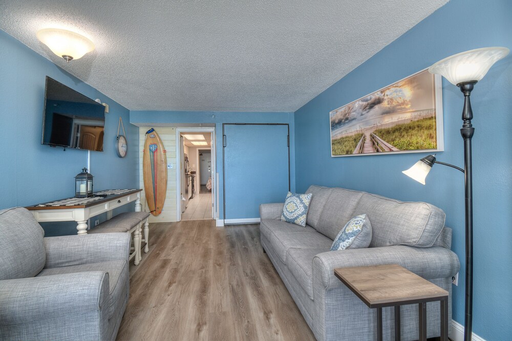 Landmark Resort by Elliott Beach Rentals