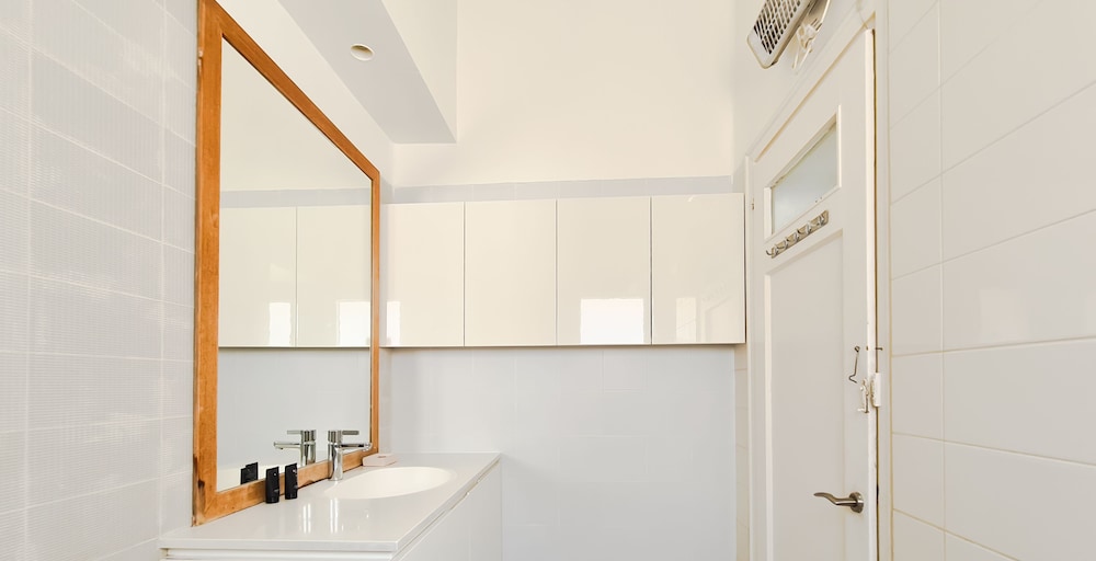 Modern Apt Rothschild Very Central TL7