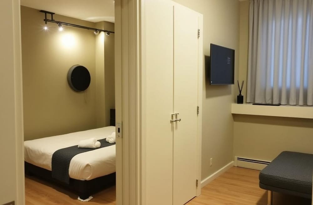 Modern 3-bed Apartment in Amsterdam