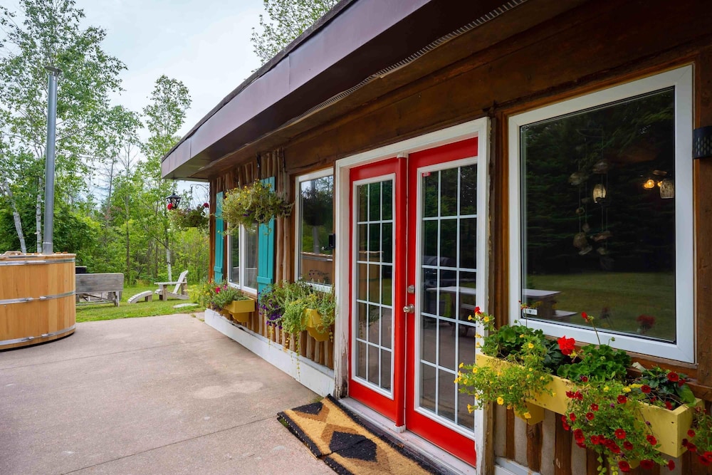 Nature Lovers Retreat log Home - L il Ranch