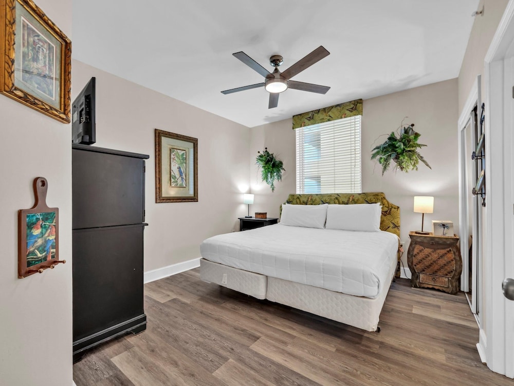 Majestic Beach Towers 1-715