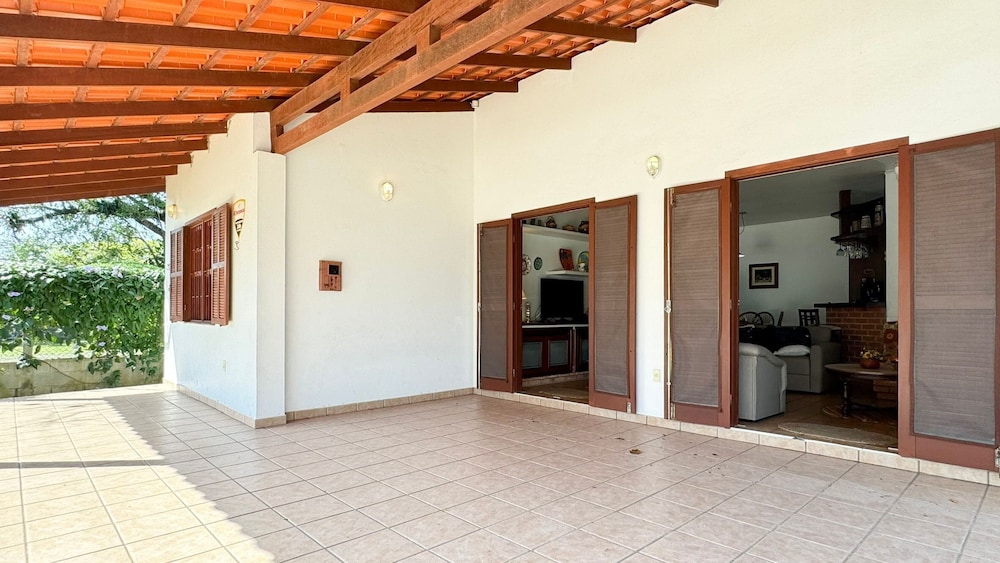 Casa Aconchegante a 100 metros da praia