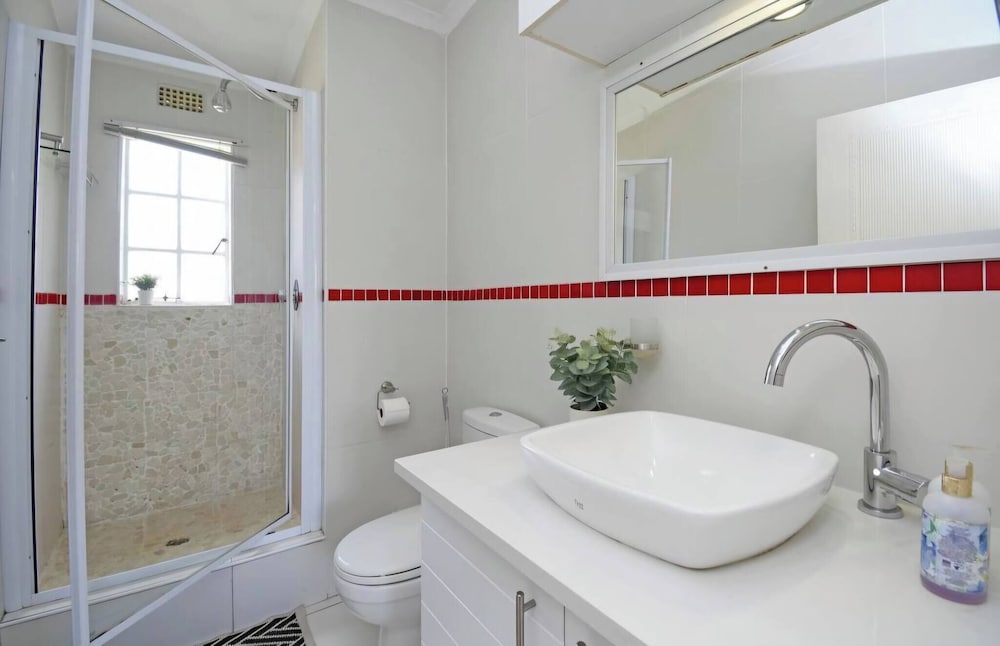 Cosy 2bed in Heart of Sandton