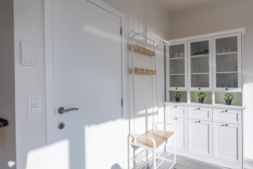 Modern, Renovated Studio With Open Views