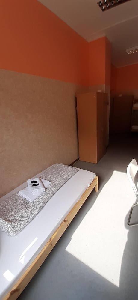 2-Rent Group Hostel Zimmer&Apartments GKP2
