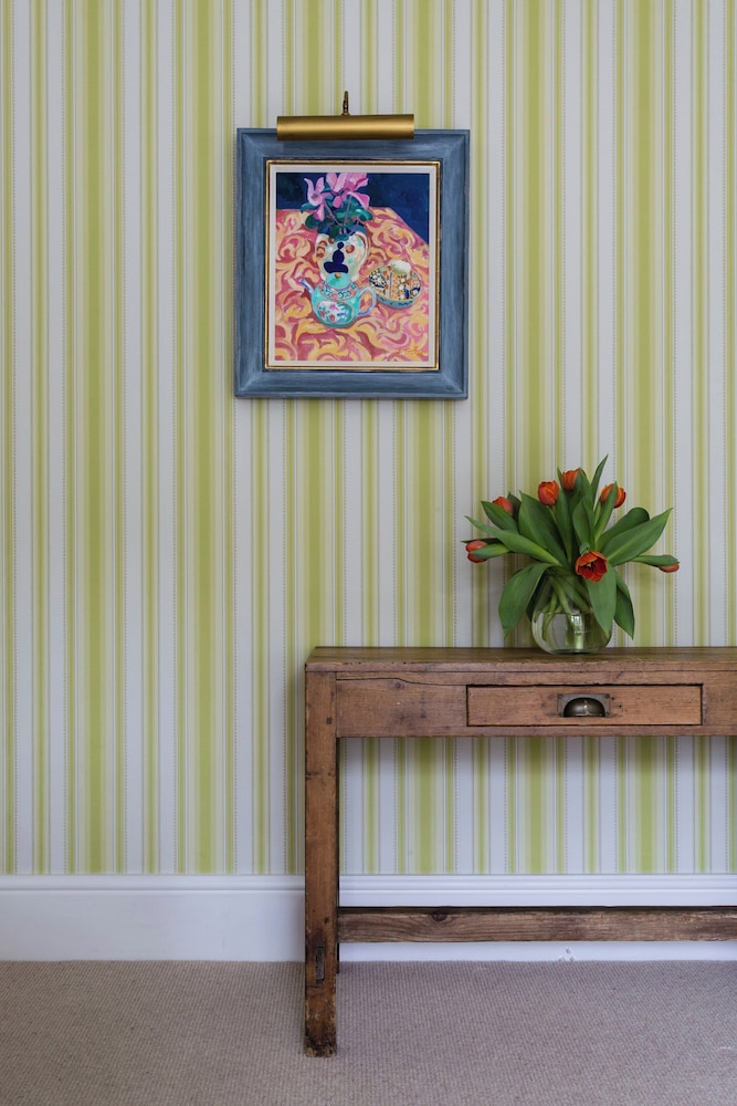 Elm Park Gardens XI by Onefinestay