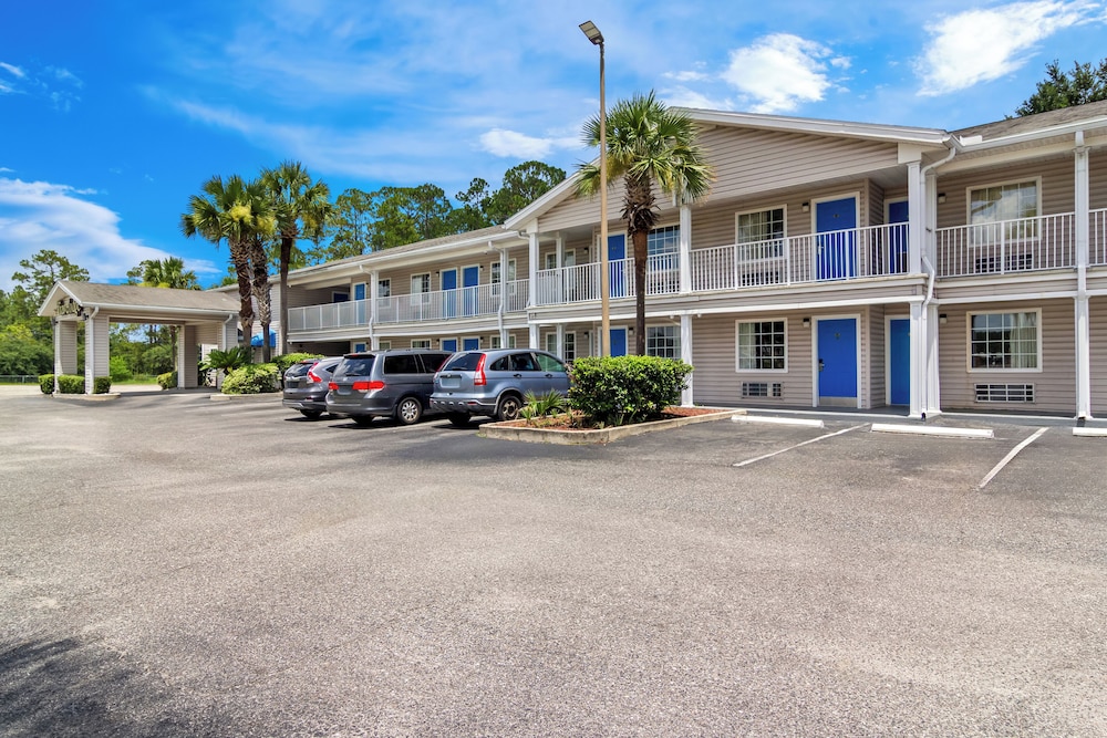 Homestay Inn & Suites