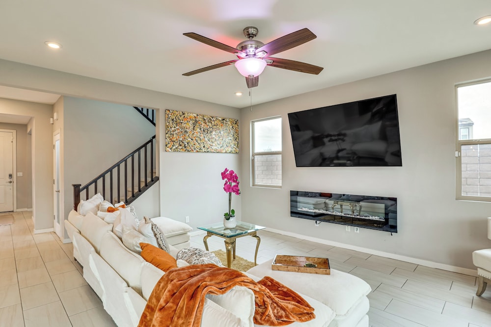 11 Mi to the Strip: Quiet Home in North Las Vegas