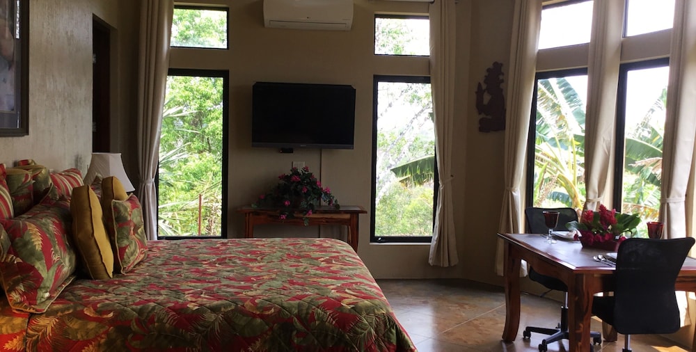 Belize Vacations - Villa Cayo - Adults Only - Property Image 5