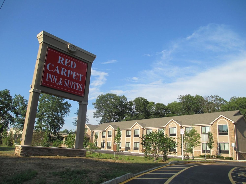 Red Carpet Inn And Suites Monmouth Jtc