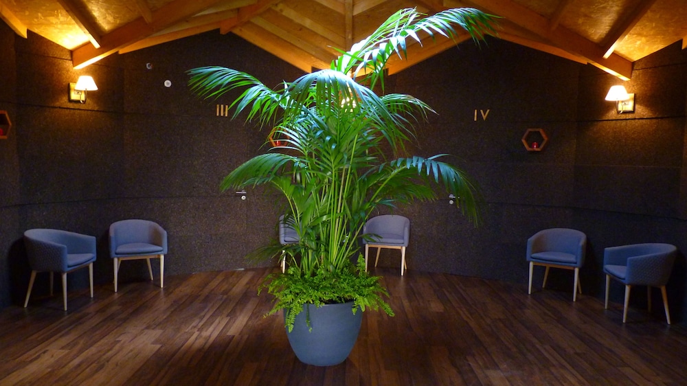 meeting & event spaces
