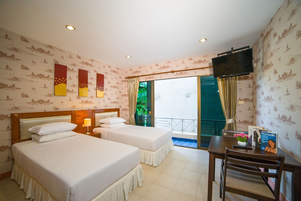 OYO 1037 Kamala Phuket Guesthouse view 5