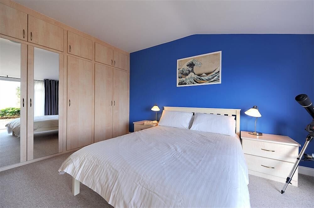 1 Harbour Heights