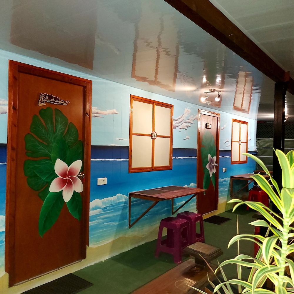 MOOREA VAIARE LODGE view 2