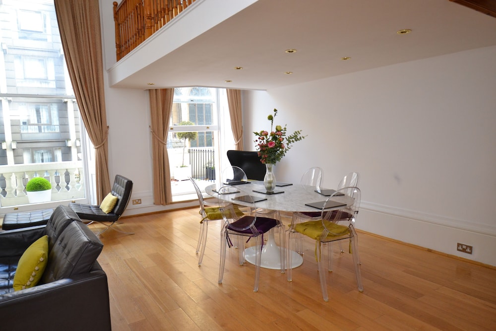 Luxury Hyde Park