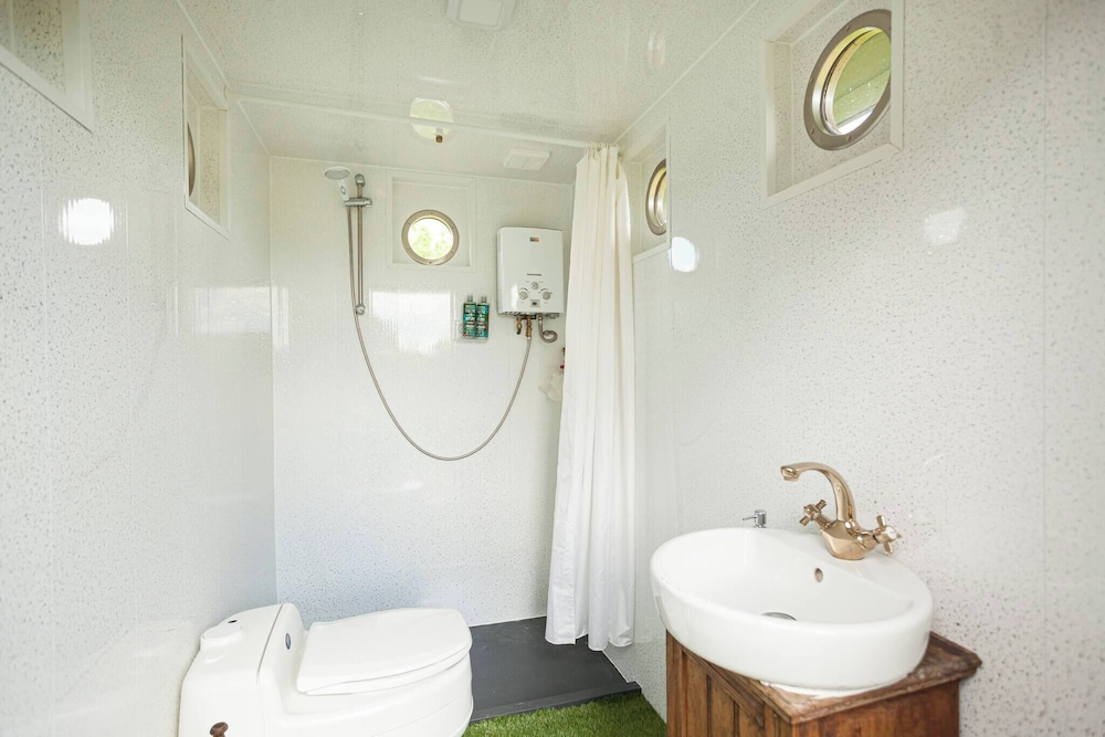 Orchard View Shepherds Hut