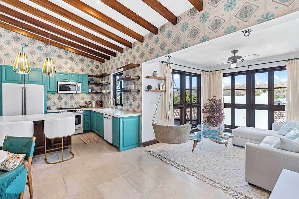 Trendy Condo with Modern Decor, Stunning Ocean Views, and Exclusive Beach Club Access