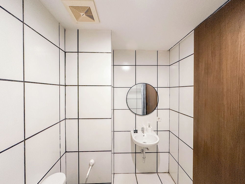 Minimalist Studio (No Kitchen) At The City Square Surabaya Apartment