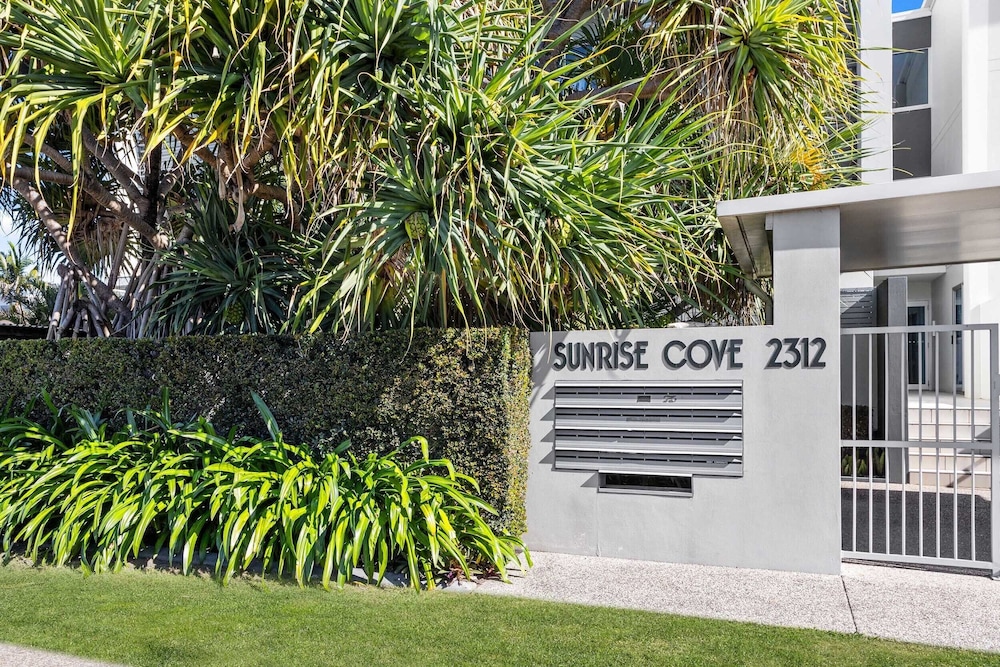 Mermaid Beach Vacations - Sunrise Cove - Property Image 2