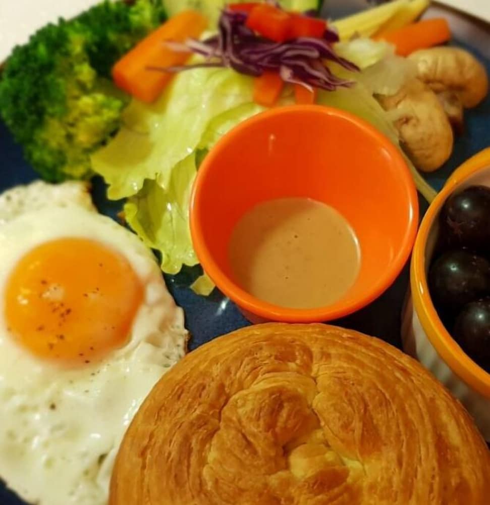 Smokey Cat B&B