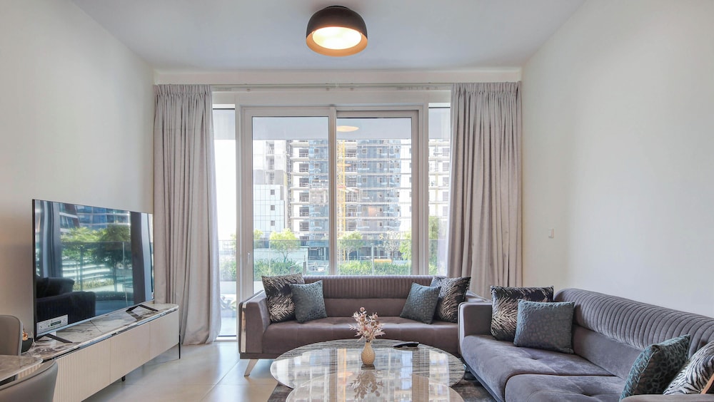 Manzil - Luxury 1BR with Rooftop Pool