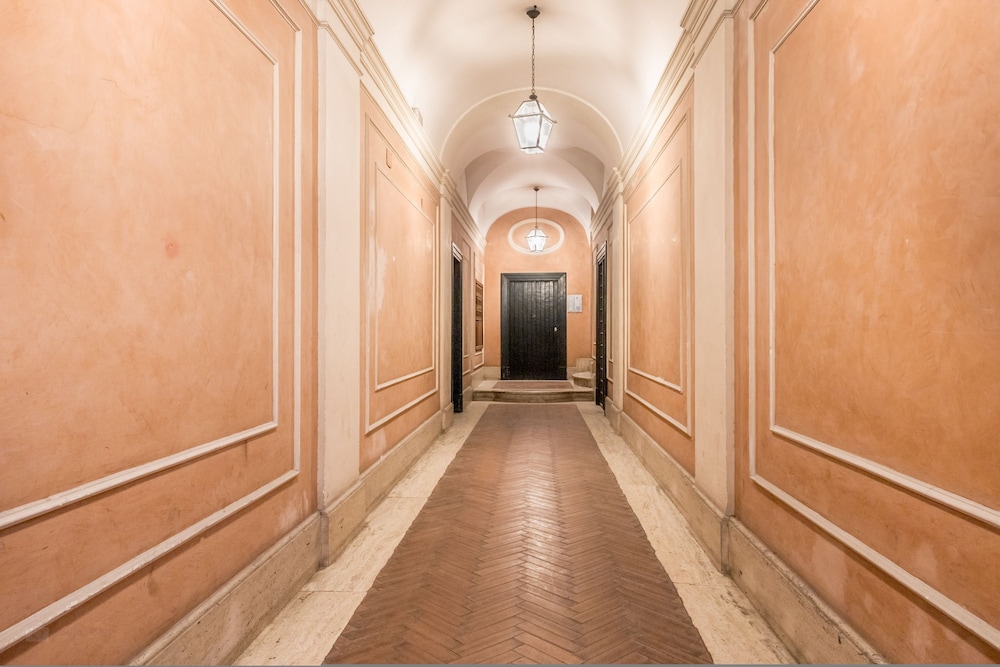 Casa Iside in Rome With 1 Bedrooms and 1 Bathrooms