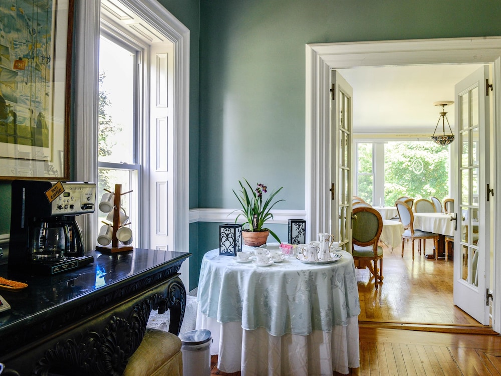 Marble Mansion Inn