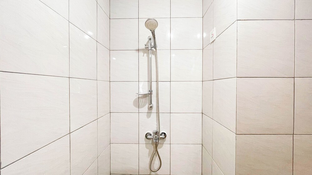 Studio (No Kitchen) Apartment Near Unhas At Bandaraya - Tallasa City Makassar