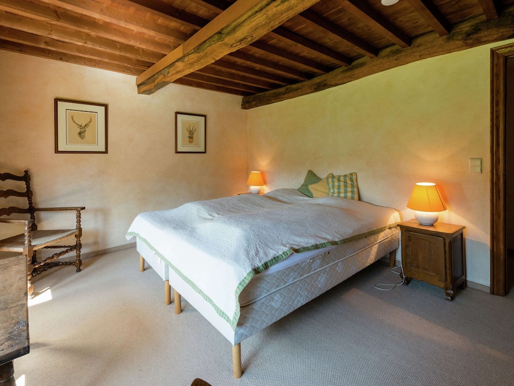 Cozy Holiday House near La Roche view 3
