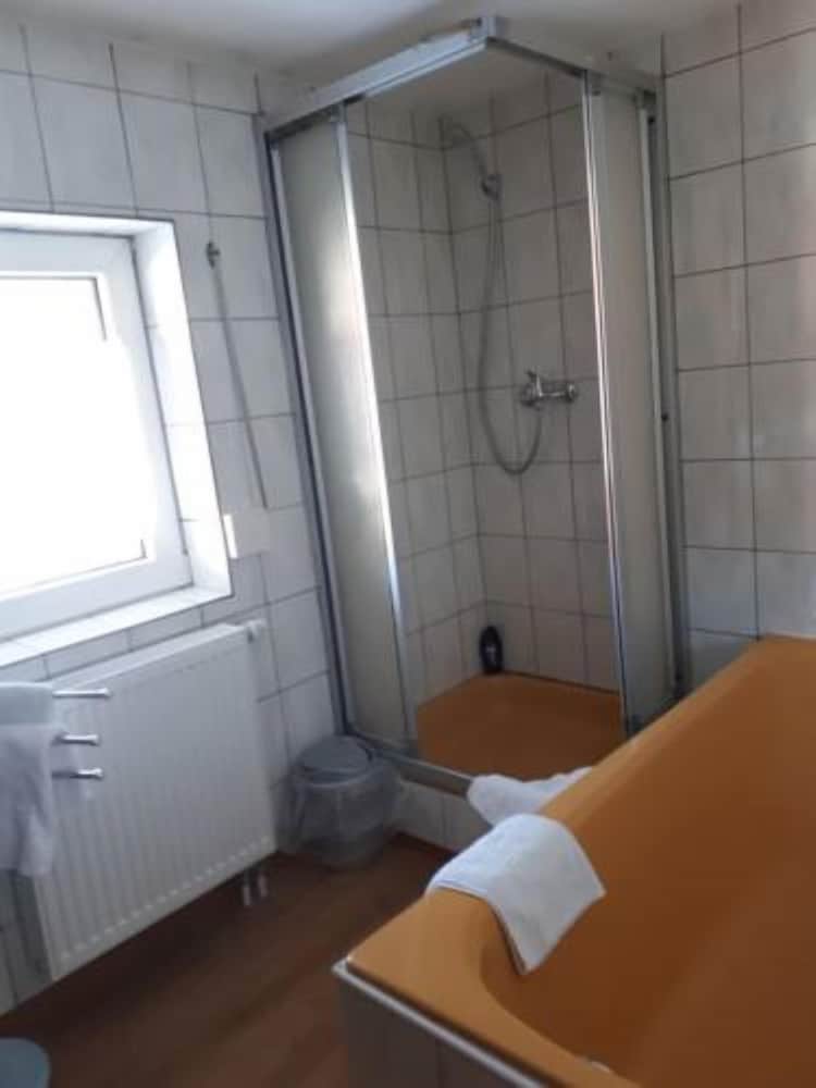 Apartments B & B27