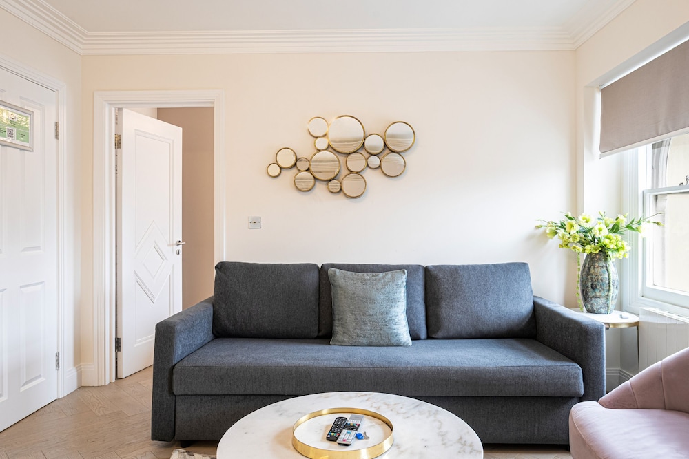 Luxury Apartments Near Harrods and the Science Museum