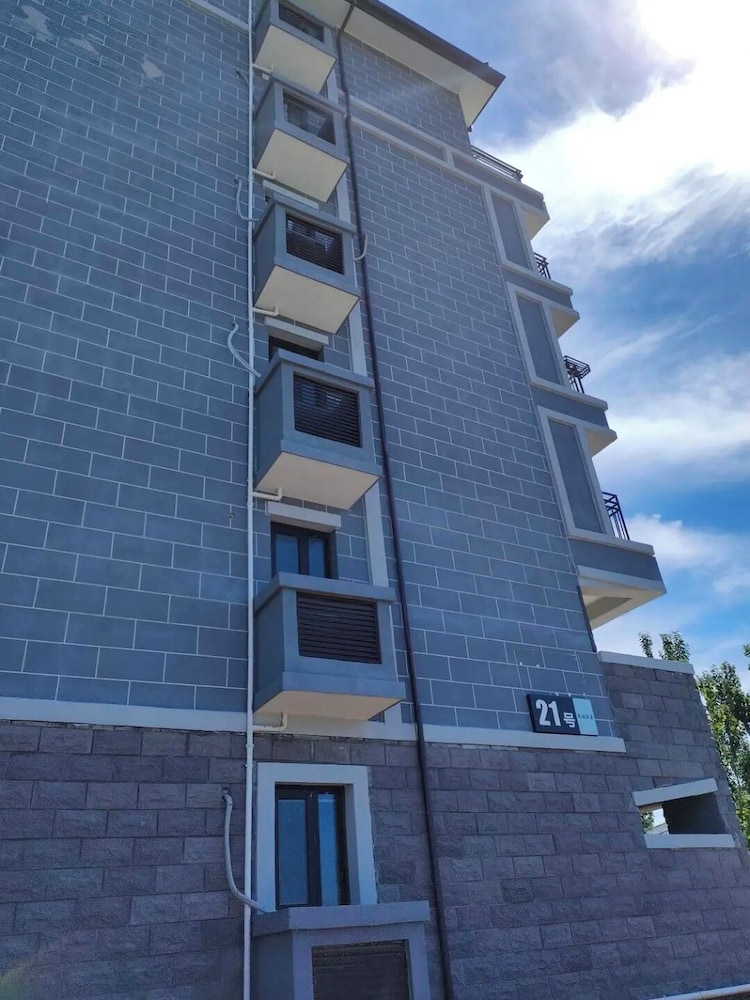 ATRIUM FENGZHU HOMESTAY