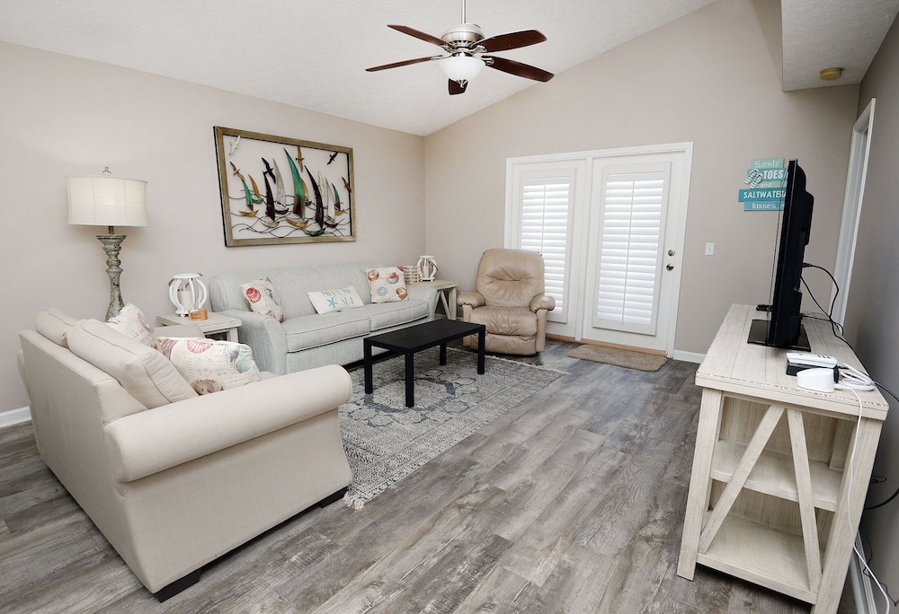 225 Seahorse Way 3 Bedroom Home