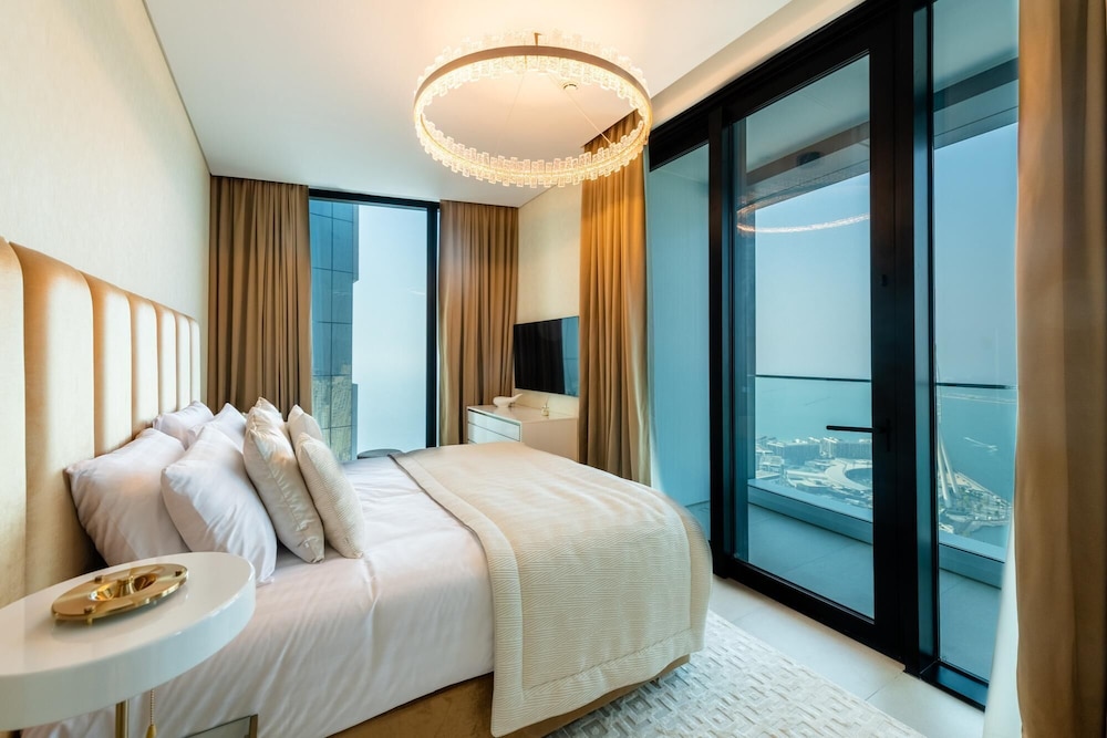 Gorgeous Apt wz Stunning Sea Views in Address JBR