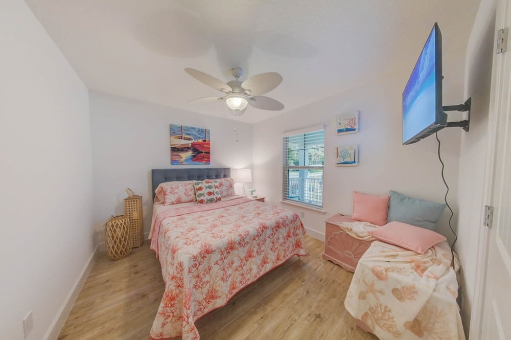 Beach Home w Heated Pool Free Golf Cart