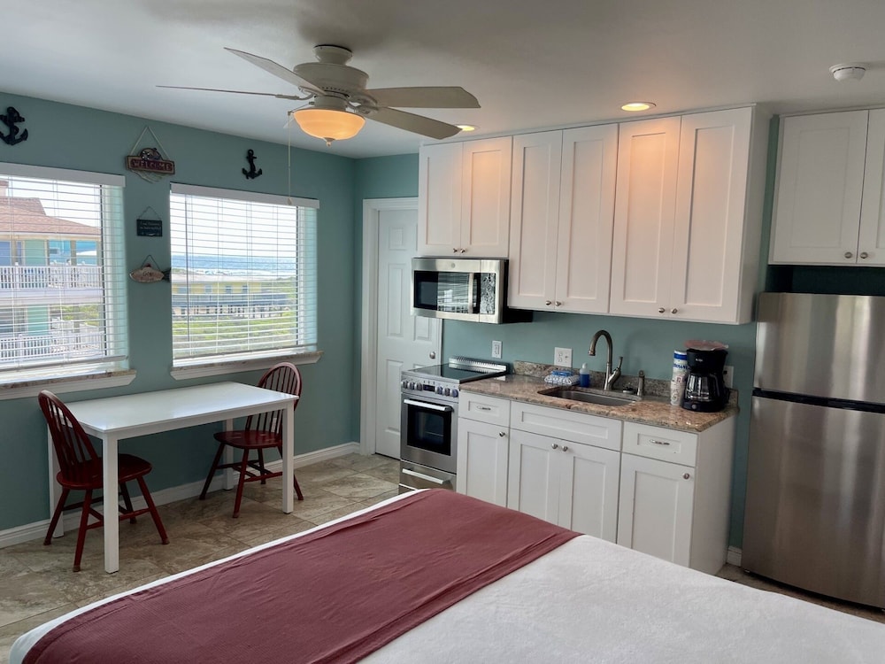 Beachgate Condo Suites And Hotel 232 1 Bedroom Condo