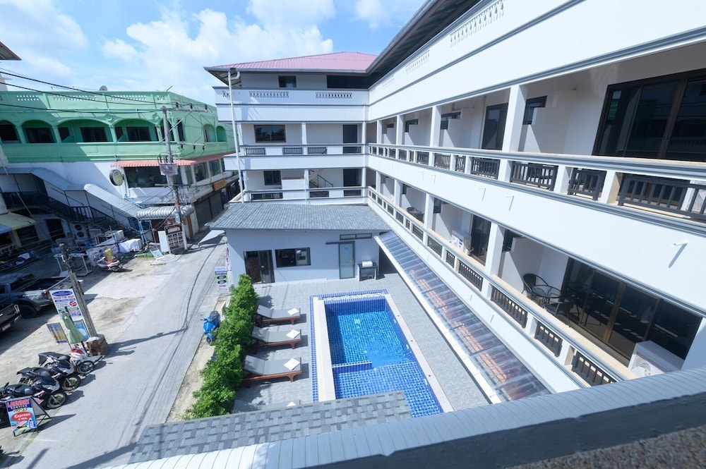 Coconut Grove Hotel Samui - Hostel