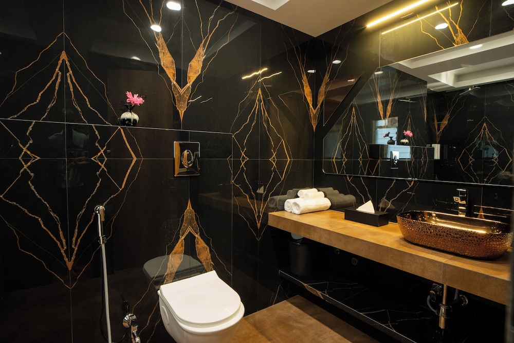 Alaya Stays - Imperial Mystara 5BHK near Khandala Hills