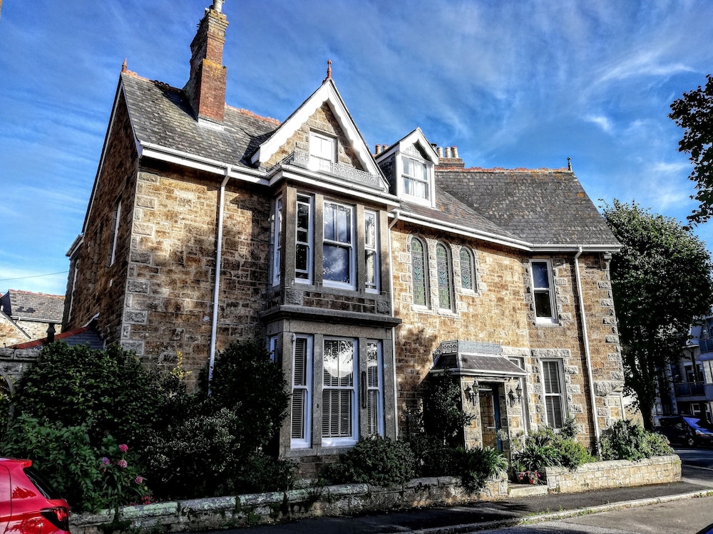 Treventon Guest House